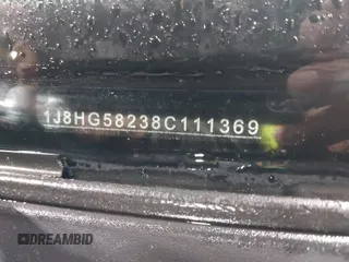 2008 Jeep Commander Limited с VIN 1J8HG58238C111369, выставлен на аукционе IAAI как лот 41843591 с пробегом 82 276 миль миль и . История ставок и продаж доступна на DreamBid. Изображение 9.