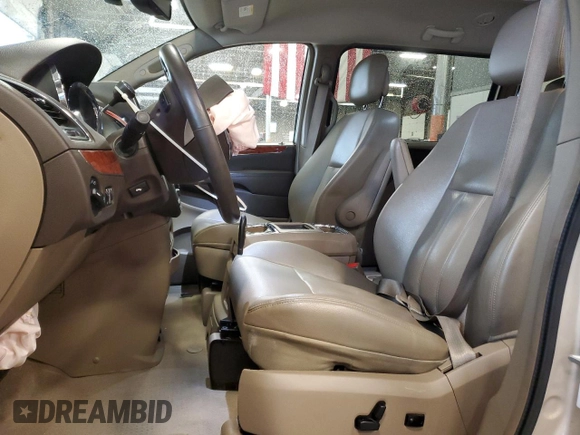 2014 Chrysler Town & Country Touring L z VIN 2C4RC1CG9ER464639, wystawiony jako Copart lot #60849185 z przebiegiem 87 217 mil mil oraz Szkoda całkowita • Salvage title. Historia ofert i sprzedaży dostępna na DreamBid. Obrazek 7.