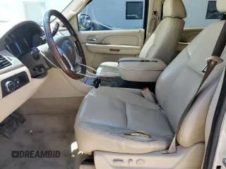2007 Cadillac Escalade z VIN 1GYFK63857R119610, wystawiony jako Copart lot #60302845 z przebiegiem 281 485 mil mil oraz Czysty tytuł • Clean title. Historia ofert i sprzedaży dostępna na DreamBid. Obrazek 7.