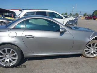 2006 Mercedes-Benz SLK 350 with VIN WDBWK56FX6F121510, listed as a IAAI auction lot 42086081 with 88,615 mi miles and . Bid and sale history available at DreamBid. Image 14.
