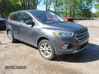 2019 Ford Escape SE z VIN 1FMCU9GD7KUB23316, wystawiony jako IAAI lot #42138654 z przebiegiem 145 857 mil mil oraz . Historia ofert i sprzedaży dostępna na DreamBid. Obrazek 1.
