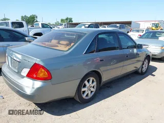 2001 Toyota Avalon XL z VIN 4T1BF28B21U145748, wystawiony jako IAAI lot #42251004 z przebiegiem 182 959 mil mil oraz . Historia ofert i sprzedaży dostępna na DreamBid. Obrazek 4.