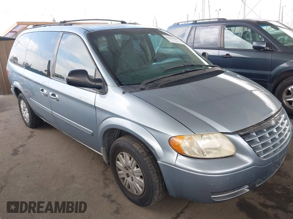 2006 Chrysler Town & Country LX with VIN 1A4GP44R46B609965, listed as a IAAI auction lot 42093438 with 333,689 mi miles and . Bid and sale history available at DreamBid. Image 1.