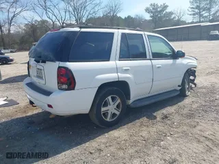 2007 Chevrolet TrailBlazer LS with VIN 1GNDS13S672121023, listed as a IAAI auction lot 41690986 with 270,000 mi miles. Bid and sale history available at carsss.com. Image 4.