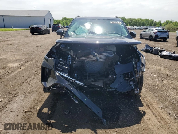 2025 Ford Explorer Active z VIN 1FMUK8DH1SGB27047, wystawiony jako Copart lot #56142875 z przebiegiem 1 699 mil mil oraz Szkoda całkowita • Salvage title. Historia ofert i sprzedaży dostępna na DreamBid. Obrazek 5.