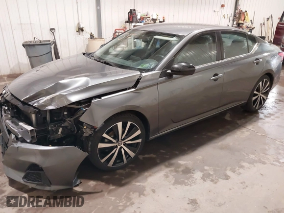 2022 Nissan Altima 2.5 SR with VIN 1N4BL4CV8NN321539, listed as a IAAI auction lot 41802422 with 68,278 mi miles. Bid and sale history available at carsss.com. Image 2.