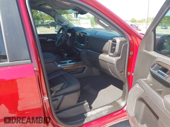 2025 Chevrolet Silverado 1500 RST with VIN 3GCPADED5SG204239, listed as a IAAI auction lot 42055666 with 496 mi miles and . Bid and sale history available at DreamBid. Image 5.