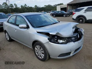 2013 Kia Forte EX with VIN KNAFU4A25D5696771, listed as a Copart auction lot 72804453 with 140,173 mi miles and Clean Title. Bid and sale history available at carsss.com. Image 4.