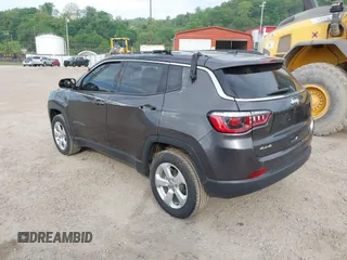 2020 Jeep Compass Latitude с VIN 3C4NJDBB3LT156694, выставлен на аукционе IAAI как лот 42209956 с пробегом 72 519 миль миль и . История ставок и продаж доступна на DreamBid. Изображение 3.