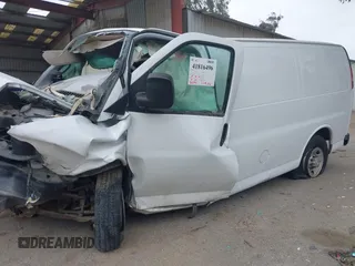 2017 Chevrolet Express Cargo Van with VIN 1GCWGAFF7H1110458, listed as a IAAI auction lot 41816496 with 32,593 mi miles. Bid and sale history available at carsss.com. Image 18.