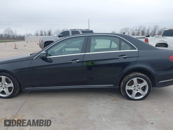 2014 Mercedes-Benz E-Class E 350 Sport with VIN WDDHF5KB2EA910687, listed as a IAAI auction lot 41576215 with 74,726 mi miles. Bid and sale history available at carsss.com. Image 15.