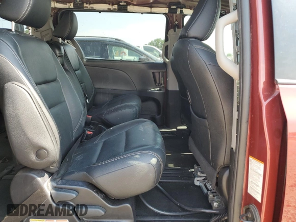 2020 Toyota Sienna SE with VIN 5TDXZ3DC4LS030663, listed as a Copart auction lot 60213385 with 51,633 mi miles and Salvage title. Bid and sale history available at DreamBid. Image 11.