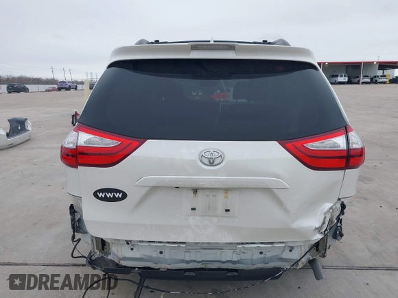 2018 Toyota Sienna XLE Auto Access Seat with VIN 5TDYZ3DC5JS938542, listed as a IAAI auction lot 41569381 with 41,691 mi miles. Bid and sale history available at carsss.com. Image 16.