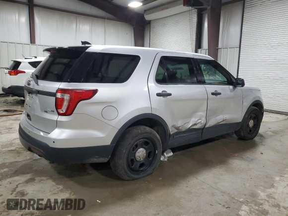 2016 Ford Utility Police Interceptor with VIN 1FM5K8AR0GGA62720, listed as a Copart auction lot 81666894 with 181,768 mi miles and Salvage Title. Bid and sale history available at carsss.com. Image 3.