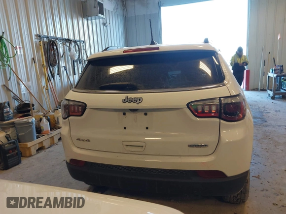 2022 Jeep Compass Latitude with VIN 3C4NJDBB9NT152152, listed as a IAAI auction lot 41377165 with 58,993 mi miles and . Bid and sale history available at DreamBid. Image 17.