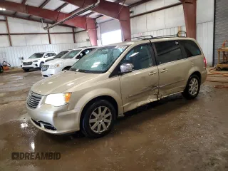 2011 Chrysler Town & Country Touring L z VIN 2A4RR8DG6BR777112, wystawiony jako Copart lot #56588595 z przebiegiem 174 358 mil mil oraz Tytuł czysty. Historia ofert i sprzedaży dostępna na DreamBid. Obrazek 1.