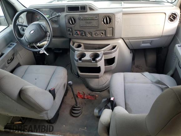 2009 Ford Econoline Passenger XL with VIN 1FBNE31L39DA86660, listed as a Copart auction lot 43724115 with 562,883 mi miles and Salvage title. Bid and sale history available at DreamBid. Image 8.