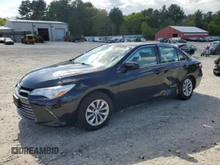 2015 Toyota Camry XLE with VIN 4T1BF1FK0FU887697, listed as a Copart auction lot 56322585 with 102,386 mi miles and Clean Title. Bid and sale history available at DreamBid. Image 1.