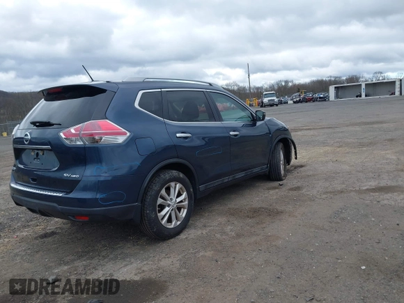 2015 Nissan Rogue SL with VIN 5N1AT2MV8FC770141, listed as a IAAI auction lot 42039465 with 98,920 mi miles and . Bid and sale history available at DreamBid. Image 4.