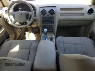 2005 Ford Freestyle SE with VIN 1FMZK01155GA26936, listed as a Copart auction lot 83083014 with 124,808 mi miles and Non Repairable. Bid and sale history available at carsss.com. Image 8.