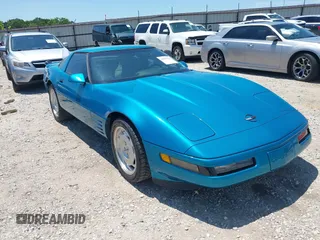 1992 Chevrolet Corvette z VIN 1G1YY23P6N5111770, wystawiony jako IAAI lot #42366542 z przebiegiem 39 505 mil mil oraz . Historia ofert i sprzedaży dostępna na DreamBid. Obrazek 1.