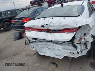 2022 Hyundai Elantra SEL with VIN 5NPLM4AG3NH060174, listed as a IAAI auction lot 41891250 with 24,326 mi miles and . Bid and sale history available at DreamBid. Image 17.
