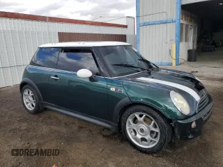 2005 MINI Hardtop S с VIN WMWRE33455TD92892, выставлен на аукционе Copart как лот 47992575 с пробегом 254 016 миль миль и Чистый • Clean title. История ставок и продаж доступна на DreamBid. Изображение 4.