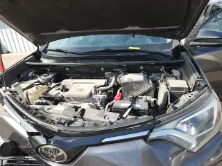 2018 Toyota RAV4 LE z VIN 2T3ZFREV5JW456538, wystawiony jako Copart lot #70727855 z przebiegiem 113 091 mil mil oraz Szkoda całkowita • Salvage title. Historia ofert i sprzedaży dostępna na DreamBid. Obrazek 16.