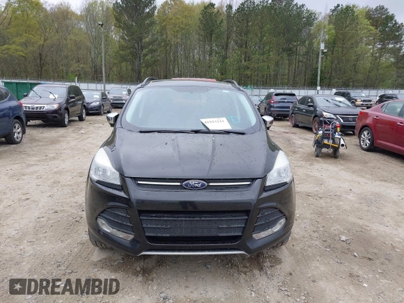 2015 Ford Escape SE with VIN 1FMCU0GX3FUC73452, listed as a IAAI auction lot 41923211 with 140,952 mi miles. Bid and sale history available at carsss.com. Image 6.
