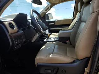 2018 Toyota Tundra SR5 z VIN 5TFHW5F17JX690045, wystawiony jako Copart lot #58222455 z przebiegiem 29 988 mil mil oraz Szkoda całkowita • Salvage title. Historia ofert i sprzedaży dostępna na DreamBid. Obrazek 7.