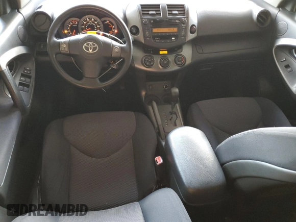 2010 Toyota RAV4 Sport z VIN 2T3RF4DV2AW028639, wystawiony jako Copart lot #63523175 z przebiegiem 144 703 mil mil oraz Czysty tytuł • Clean title. Historia ofert i sprzedaży dostępna na DreamBid. Obrazek 8.
