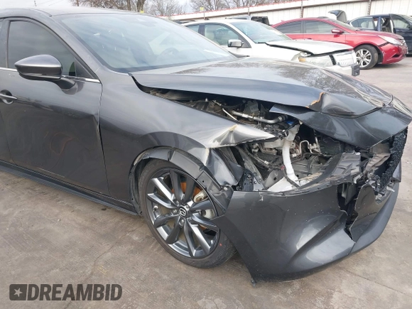 2019 Mazda 3 with VIN JM1BPAJMXK1121384, listed as a IAAI auction lot 41365150 with 38,899 mi miles and . Bid and sale history available at DreamBid. Image 17.