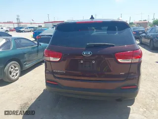 2018 Kia Sorento L with VIN 5XYPG4A33JG401399, listed as a IAAI auction lot 42043961 with 102,848 mi miles. Bid and sale history available at carsss.com. Image 16.
