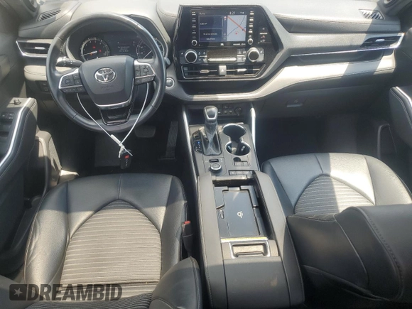 2021 Toyota Highlander XSE with VIN 5TDJZRBH1MS059191, listed as a Copart auction lot 61137125 with 44,747 mi miles and Salvage title. Bid and sale history available at DreamBid. Image 8.