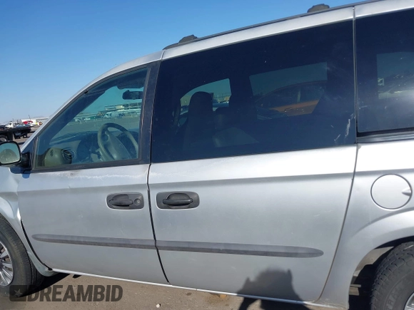 2003 Dodge Caravan SE with VIN 1D4GP25333B144775, listed as a IAAI auction lot 41999707 with 345,113 mi miles and . Bid and sale history available at carsss.com. Image 14.