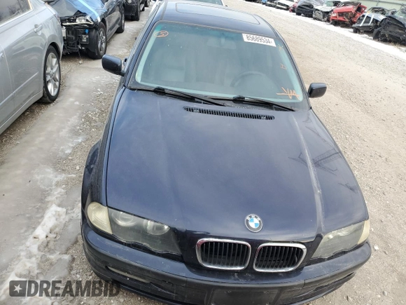 2001 BMW 3 Series 325i with VIN WBAAV33491FU84073, listed as a Copart auction lot 85689534 with 164,798 mi miles and Salvage Title. Bid and sale history available at carsss.com. Image 5.