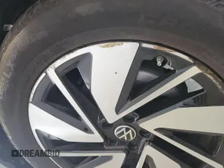 2024 Volkswagen Atlas SE с VIN 1V2HR2CAXRC555931, выставлен на аукционе IAAI как лот 42791731 с пробегом 26 459 миль миль и . История ставок и продаж доступна на DreamBid. Изображение 19.