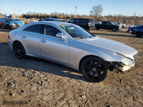 2008 Mercedes-Benz CLS-Class 5.5L with VIN WDDDJ72X28A115809, listed as a Copart auction lot 49288705 with 179,295 mi miles and Salvage Title. Bid and sale history available at carsss.com. Image 4.