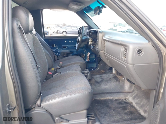 2003 Chevrolet Silverado 1500 with VIN 1GCEC14X23Z136737, listed as a IAAI auction lot 41469228 with 171,031 mi miles. Bid and sale history available at carsss.com. Image 5.