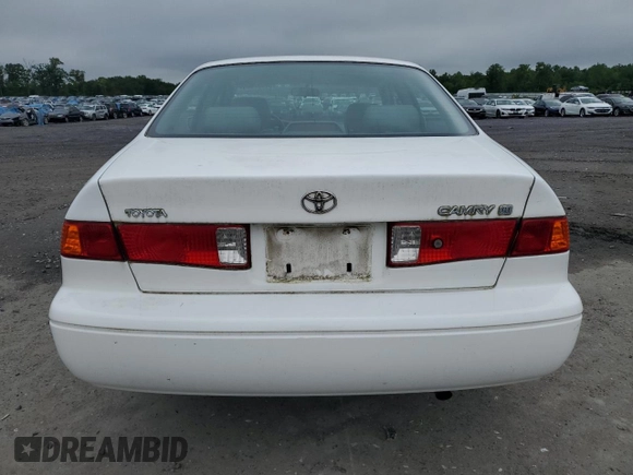 2000 Toyota Camry CE z VIN JT2BG28KXY0432024, wystawiony jako Copart lot #57057905 z przebiegiem 201 289 mil mil oraz Szkoda całkowita • Salvage title. Historia ofert i sprzedaży dostępna na DreamBid. Obrazek 6.