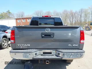 2015 Nissan Titan SV z VIN 1N6AA0EC4FN500837, wystawiony jako IAAI lot #42004647 z przebiegiem 140 603 mil mil oraz . Historia ofert i sprzedaży dostępna na DreamBid. Obrazek 17.