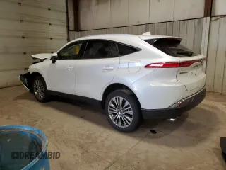 2022 Toyota Venza LE with VIN JTEAAAAH7NJ096721, listed as a Copart auction lot 53651335 with 31,820 mi miles and Salvage Title. Bid and sale history available at carsss.com. Image 2.