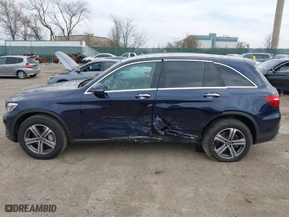 2019 Mercedes-Benz GLC with VIN WDC0G4KB3KV117959, listed as a IAAI auction lot 41838588 with NaN miles. Bid and sale history available at carsss.com. Image 14.