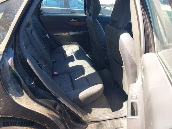 2005 Volvo S40 with VIN YV1MS382152082166, listed as a IAAI auction lot 41823251 with NaN miles. Bid and sale history available at carsss.com. Image 8.