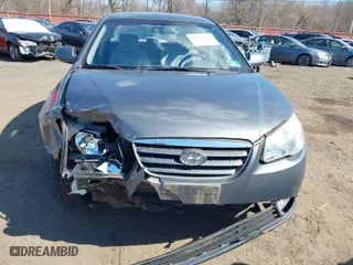 2008 Hyundai Elantra GLS with VIN KMHDU46D68U566204, listed as a IAAI auction lot 41673760 with 31,943 mi miles. Bid and sale history available at carsss.com. Image 18.