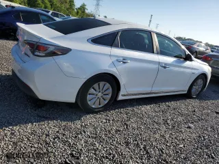 2016 Hyundai Sonata Hybrid SE with VIN KMHE24L14GA022904, listed as a Copart auction lot 53036825 with 115,960 mi miles and Clean Title. Bid and sale history available at carsss.com. Image 3.