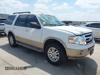 2014 Ford Expedition XLT z VIN 1FMJU1H56EEF41736, wystawiony jako IAAI lot #42050840 z przebiegiem 150 538 mil mil oraz . Historia ofert i sprzedaży dostępna na DreamBid. Obrazek 1.