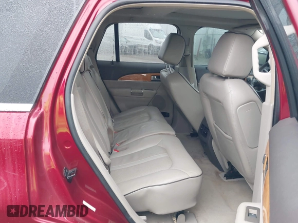 2014 Lincoln MKX with VIN 2LMDJ6JK3EBL09582, listed as a IAAI auction lot 41520611 with 157,022 mi miles. Bid and sale history available at carsss.com. Image 8.