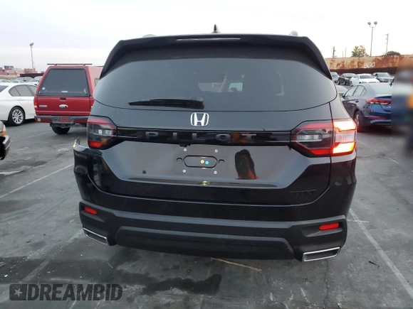 2025 Honda Pilot Sport with VIN 5FNYG2H3XSB011908, listed as a Copart auction lot 84303944 with 2,834 mi miles and Salvage Title. Bid and sale history available at carsss.com. Image 6.