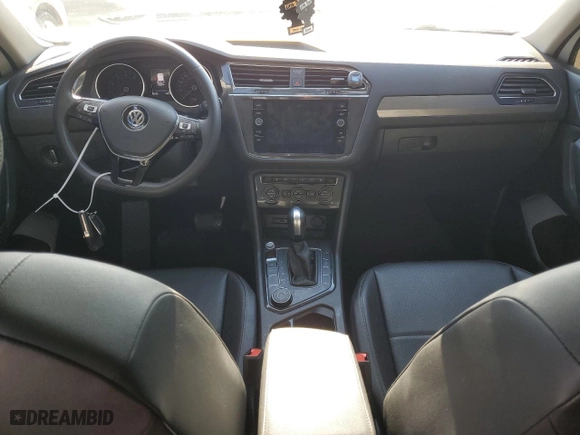 2020 Volkswagen Tiguan SE with VIN 3VV2B7AX4LM174700, listed as a Copart auction lot 46323834 with 53,276 mi miles and Salvage Title. Bid and sale history available at carsss.com. Image 8.